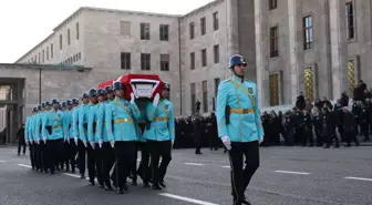 Eski Bakan Nahit Menteşe Son Yolculuğuna Uğurlandı