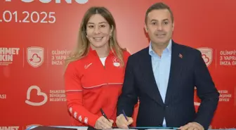 Balıkesir Büyükşehir Belediyespor, Milli Sporcularla Sözleşme İmzaladı