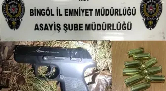 Bingöl'de Polis Operasyonu: 3 Silah ve Esrar Ele Geçirildi