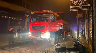 Aydın'da Oto Tamircisinde Yangın: Çatı ve Araç Zarar Gördü