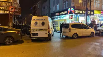 Küçükçekmece'de çay ocağına el bombası atıldı