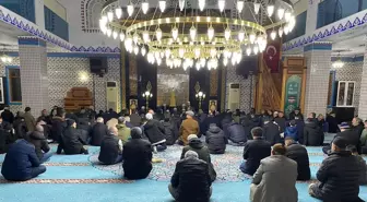 Regaip Kandili'nde Camilere Yoğun İlgi