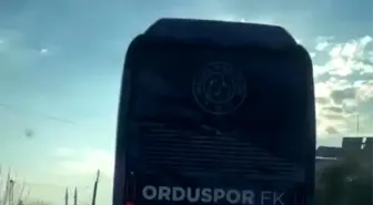 Orduspor FK'nın Takım Otobüsü Suriye'de Görüntülendi, Kulüp Açıklama Yaptı