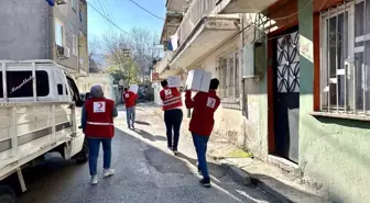 Türk Kızılayı Manisa'da 1350 Aileye Gıda Desteği Sağladı