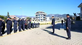 Alanya Kaymakamı, Jandarma Personelini Başarı Belgesi ile Ödüllendirdi