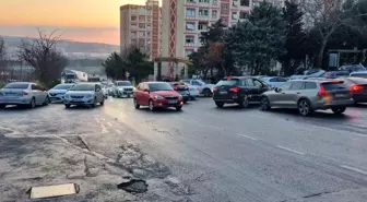 Beylikdüzü'nde Yola Yağ Döküldü, Sürücüler Zor Anlar Yaşadı