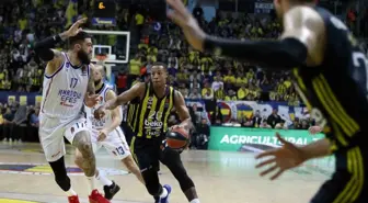 Fenerbahçe Beko, A. Efes'i Türk Derbisinde Yenerek 11. Galibiyetini Elde Etti