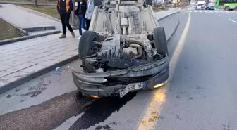 Ankara'da Takla Atan Otomobilin Sürücüsü Hafif Yaralandı