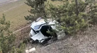 Kütahya'da Trafik Kazası: 1 Ölü, 1 Yaralı