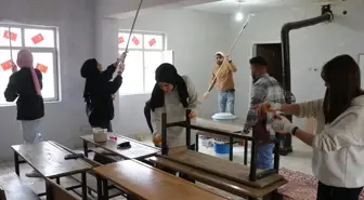 Siirt'te Gönüllü Öğretmenler Eğitime Destek Sağlıyor