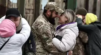 Ukrayna savaşı: Eşleri cephede olan kadınların kısa bir görüşme için uzun yolculukları