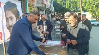 Kozan'da Ferdi Tayfur için helva dağıtıldı