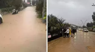 Muğla'da kuvvetli yağış hayatı felç etti