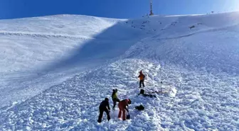 Palandöken'de Çığ Analiz ve Kurtarma Eğitimi Düzenlendi