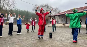 Ula'da Çocuklar İçin Sanat ve Spor Etkinlikleri Düzenlendi