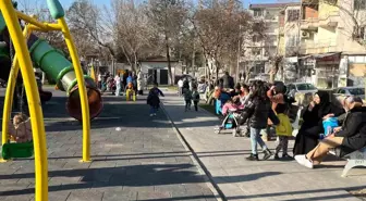 Adıyaman'da Güneşli Hava İnsanları Parklara Çekti