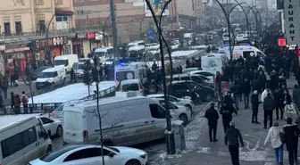 Yüksekova'da Bıçaklı Kavga: 1 Kadın 3 Yaralı