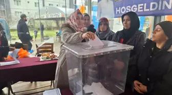 AK Parti Selendi Kadın Kolları Kongresi bayram havasında geçti