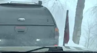Düzce'de Off-Road İle Türk Bayrağı'na Gösterilen Hassasiyet Takdir Topladı