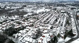 İngiltere ve İrlanda'da Şiddetli Hava Koşulları: Uyarılar ve Trafik Aksamaları