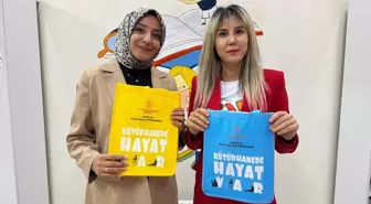 Antalya'da 'Annem de Okuyor Projesi' ile Veliler Eğitim Sürecine Dahil Ediliyor