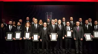 Serdal Adalı Beşiktaş Başkanı Olarak Mazbatasını Aldı