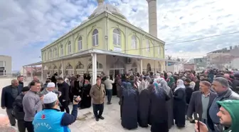 Besni'den Kutsal Topraklara Umre Kafilesi Uğurlandı