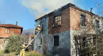 Balıkesir'de Sobadan Kaynaklı Yangın Korku Yarattı