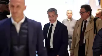 Nicolas Sarkozy, Libya'dan Yasa Dışı Finansal Destek İddiasıyla Yargılanıyor