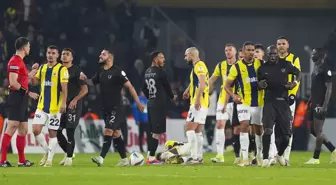 Kırmızı mı değil mi? Ünlü yorumcular Aboubakar'ın pozisyonunda tereddütsüz görüş belirtti