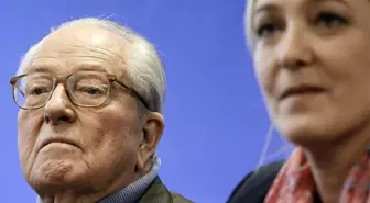 Fransa'nın Aşırı Sağcı Politikasının Simgesi Jean-Marie Le Pen 96 Yaşında Hayatını Kaybetti