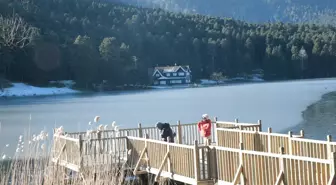 Gölcük Tabiat Parkı'ndaki Göl Buzla Kaplandı