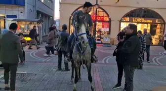 Bartın'da Atlı Gezinti, Polis Müdahalesiyle Sona Erdi