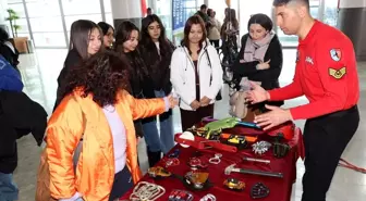 Erzincan Binali Yıldırım Üniversitesi'nde Jandarma Tanıtım Faaliyeti Düzenlendi