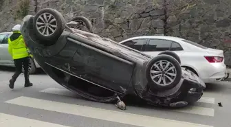 Kağıthane'de Otomobil Park Halindeki Araçlara Çarptı: Bir Yaralı