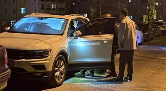 Küçükçekmece'de Motosikletli Gence Silahlı Saldırı