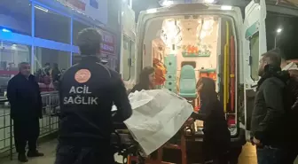 Adana'da Yolcu Otobüsü ile Çarpışan Otomobilde 2 Yaralı