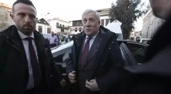 İtalya Dışişleri Bakanı Tajani, Şam'daki Emevi Camisi'ni Ziyaret Etti