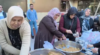 Ferdi Tayfur Anısına Helva Dağıtımı Yapıldı