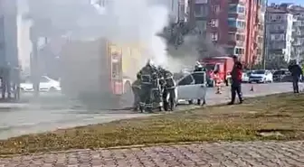 Isparta'da Seyir Halindeki Otomobilde Yangın