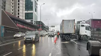 Beylikdüzü'nde Zincirleme Trafik Kazası: 1 Yaralı