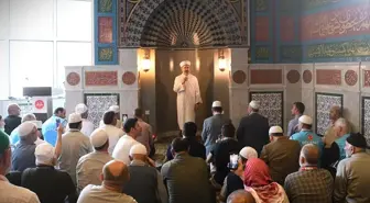 Diyanet İşleri Başkanı Erbaş, Umre Ziyareti İçin Mekke'de Türk Vatandaşlarıyla Görüştü