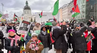 İsrail'in Gazze Saldırıları Stockholm'de Protesto Edildi