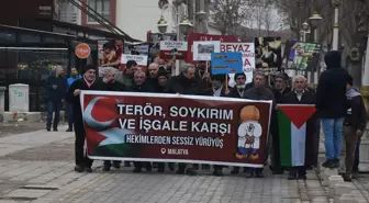 Malatya'da sağlık çalışanları İsrail'in Gazze'ye yönelik saldırılarını protesto etti