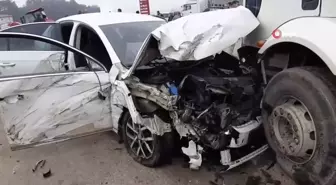 Bolu'da Traktörle Çarpışan Otomobil Tıra Çarparak Durdu: 2 Yaralı