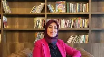 'Yedi İklim Dört Köşede Türkçenin Serüveni' - Doç. Dr. Ebru Şenocak, Türk dilini zirveye taşıyan Karacaoğlan'ın Türk halkının özü olduğunu söyledi.