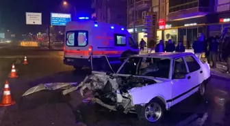 Karaman'da Buzlanma Faciası: Trafik Kazası, 2 Yaralı