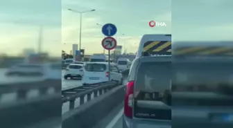 Kartal'da Servis Sürücüleri Trafiği Tehlikeye Attı