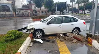 Manavgat'ta Trafik Kazası: 3 Yaralı