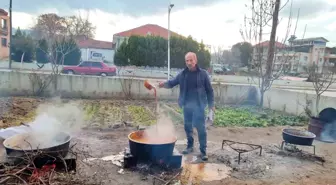 Sarıgöl'de Üzüm Üreticisi Pekmez Yaptı